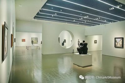 藝術(shù)伉儷聯(lián)袂獻展，時代雋美永駐華宮——邱瑞敏、吳慧明捐贈作品展今起啟幕